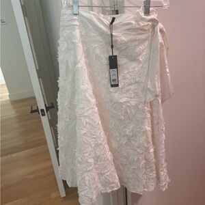 BCBGMaxAzria White Textured A-Line Skirt